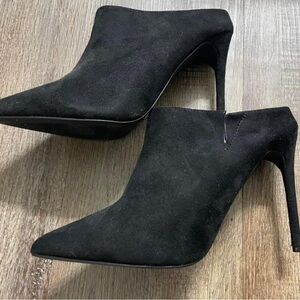 Lulus size 7.5 black booties